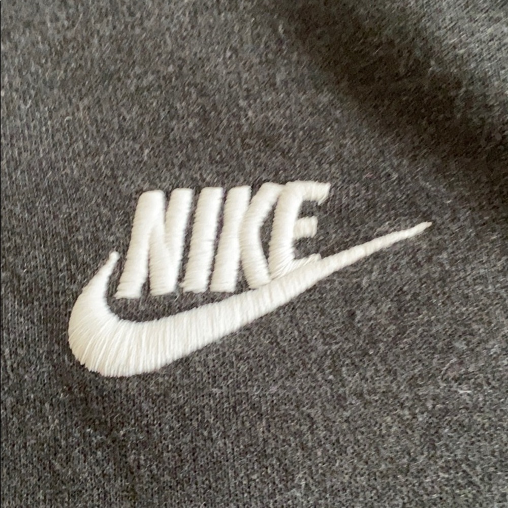 Black Nike hoodie - Picture 2 of 2